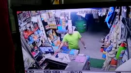Thief walks away with mobile phone from shop in eastern India