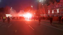 Manchester United fans enter Old Trafford loaded with flares and songs