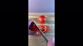 TikTok chef makes twist on classic caprese salad by turning it into garlic bread
