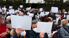Scores gather in front of Russian embassy in Madrid to denounce invasion of Ukraine and detentions