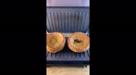 Tiktoker Makes Yorkshire Pudding into a delicious toasted sandwich