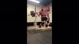 Awkward gym fail: When re-racking is harder than the lift itself