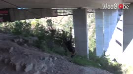 'Daredevil jumps off one of the world's HIGHEST BUNGY spots *ABSOLUTE INSANITY* 
'