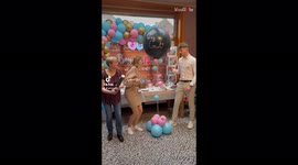 ''It's a...' Parents-to-be overcome with joy as they find out the gender of 1st baby '