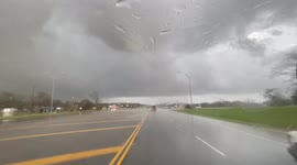 Tornado tatters through Elgin and Taylor, Texas