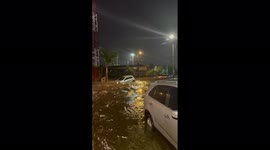 Paraguay: Vehicles Get Swept Away By Raging Flood In Asunción