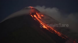Huge volcano eruption in Indonesia