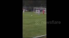 Amazing free-kick goal in Danish lower league