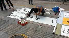 Man with no hands does amazing calligraphy