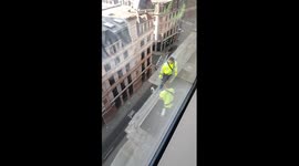 Impaled bird dramatic rescue