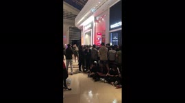Australia: People Make Long Lines To Get Omega And Swatch ‘MoonSwatch’ Collection 2
