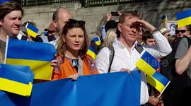 london stands with ukraine protest mp chris bryant out in front
