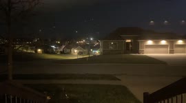 US: Thunderstorm Brings Intense Lightning To Eastern Kansas 2