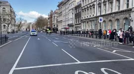Police cordon off Whitehall after 'suspicious package' found