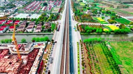 Shanghai resident captures drone footage of deserted streets as city remains in lockdown