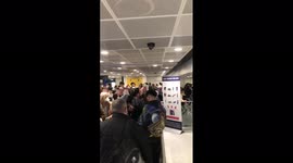 UK: Hours-Long Queues At Airports Ahead Of Easter Holidays 2