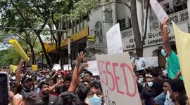 Sri Lanka: Apr 4 – ‘Go Home Gota’, ‘Rajapaksa Resign’ Protests Continue 2