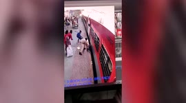 Hero cop saves passenger from coming under train in central India