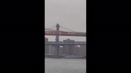 US: Traffic Disrupted, Man Climbs Brooklyn Bridge