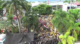 Indonesian student demonstrations refuse extension of term of office and postponement of elections