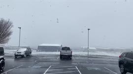 US: Rare April Snow Blankets Parts Of Oregon