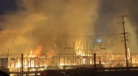 Massive fire engulfs hotel near Camarillo, California