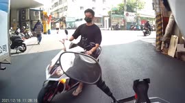 CLOSE CALL: Moped rider narrowly avoids a crash on a blind corner (Dashcam Video)
