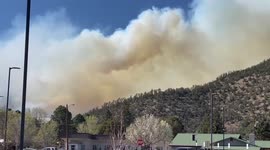 Raging wildfire prompts evacuations in New Mexico