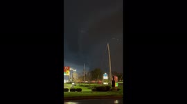 US: Huge Cloud With Lightning Looms Over Louisville Amid Tornado Warning 4