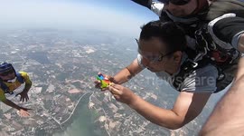 Skydiver attempts to solve Rubik's Cube during 13,000-foot descent