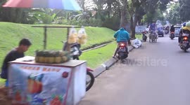 Ramadhan is the sharing month, nobody get hungry and nobody get sad in this month