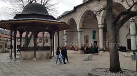 Ramadan daily Qur'an reciting in Sarajevo's Gazi Husref Bey's mosque.