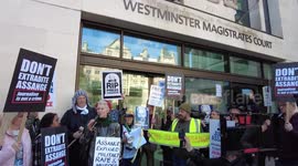 Activists protest Julian Assange's US extradition in London court