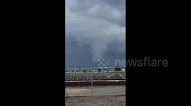 US: Funnel Cloud Spotted In Manteca, California Amid Tornado Warning