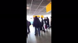 Timelapse shows chaos and queues caused by baggage handler strike at Amsterdam Schiphol Airport