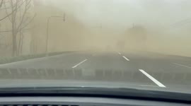 Strong winds thick, dusty haze to Eastern Hokkaido