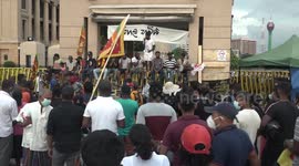 Tension mounts in Sri Lanka as anti-corruption protests outside PM's office reach 20th day