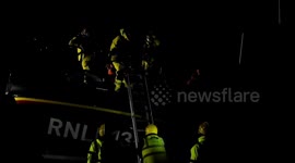 UK lifeboat returns to Dungeness with 13 migrants in late evening pick up