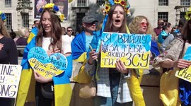 Peaceful protests in support of Ukraine take place in London