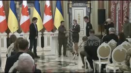 Watch Patron in action, the mine-sniffing dog given an award by Volodymyr Zelenskyy