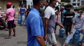 Protestors block streets in Colombo demanding gas as Sri Lanka's PM resigns