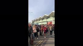 UK: Continuous Staff Shortages Lead Long Queues Outside Birmingham Airport