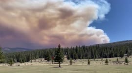 US: Plume Of Smoke Billows From Wildfires In Northern New Mexico 2