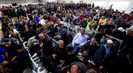 Thousands of Palestinian workers stranded at Erez crossing as they prepare to leave Beit Hanun