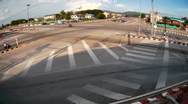 Out-of-control truck loses two wheels while drifting to avoid crashing into vehicles