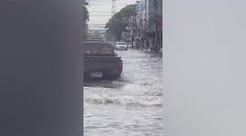 Heavy rain floods roads causing traffic chaos as Thailand enters rainy season