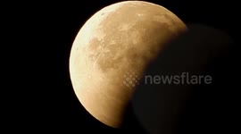 Timelapse of blood moon from London