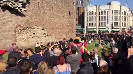 New Zealand squad perform haka in front of cardiff castle