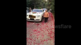 Roll-Royce motorcade waits for wedding mission in China