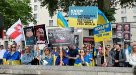 Ukrainian demand more weapons against Russia invasion in Ukraine protest in London, UK